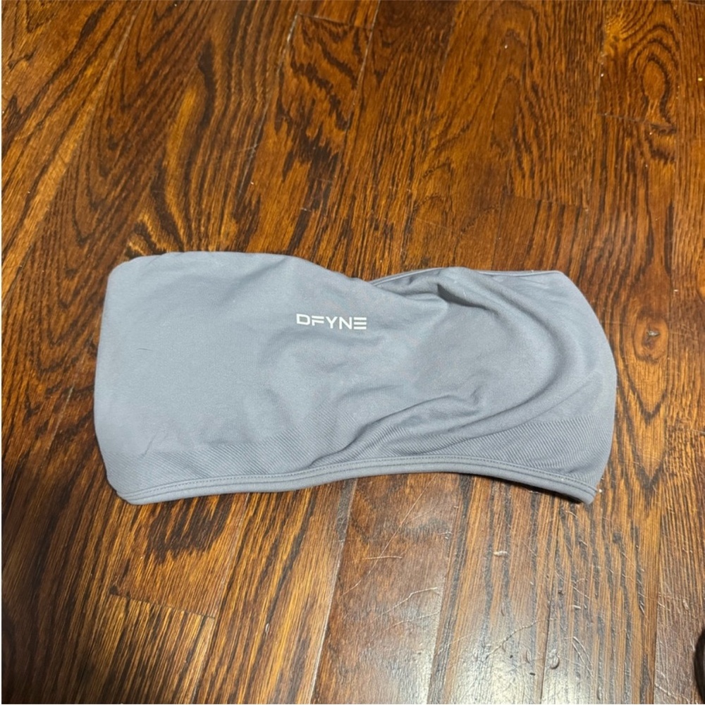 DFYNE Strapless Bandeau Sports Bra